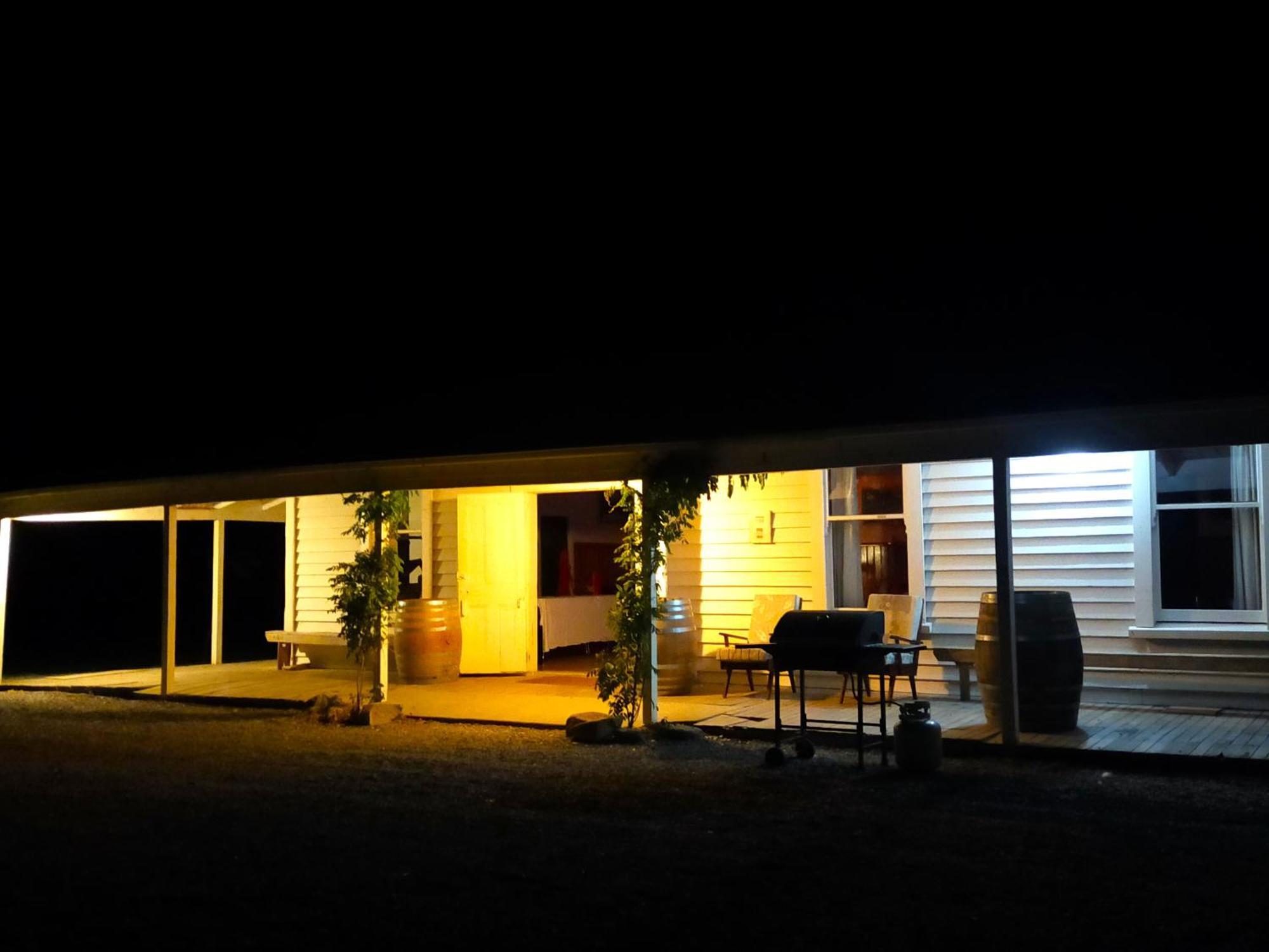Taringatura Backpackers Hostel Benmore Exterior photo